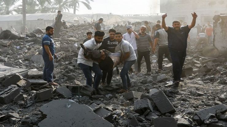 الإمارات تستقبل رئيس "العدو الإسرائيلي" على دماء أطفال غزة